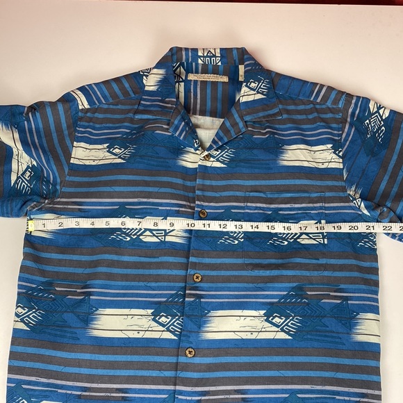 Island Republic 100% Silk Blue Aztec Print Button Up size M - Picture 7 of 8